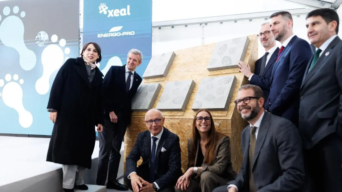 Primera piedra de la planta de carb&oacute;n vegetal de XEAL
