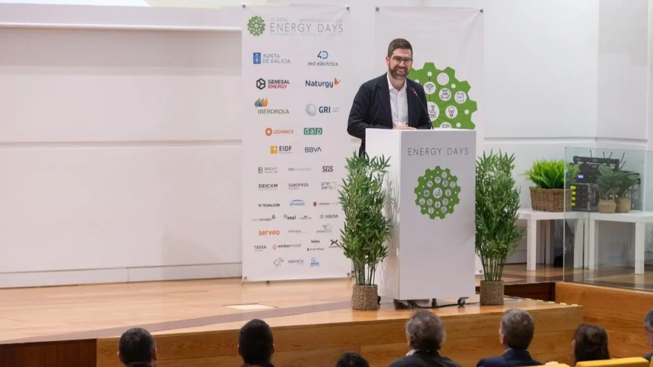 Pablo Fern&aacute;ndez L&oacute;pez en el Seminario Mujeres STEM